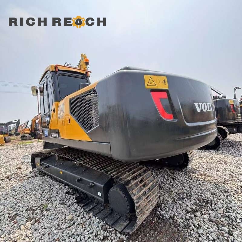 Bucket attachment – 2023 Volvo EC240 used excavator $30,750